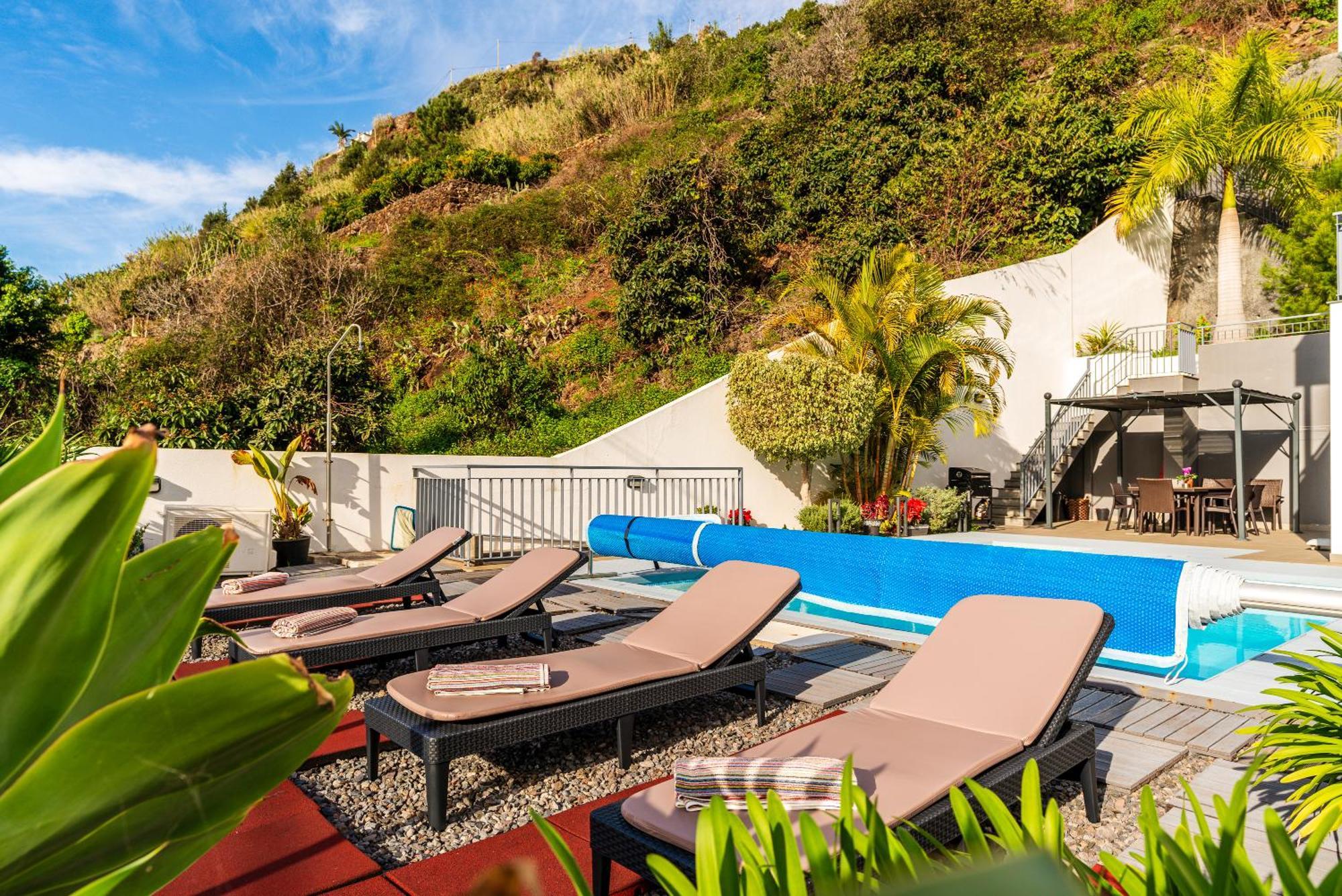 Villa Nunes, Big Holiday House With Private Pool Calheta  Exterior photo