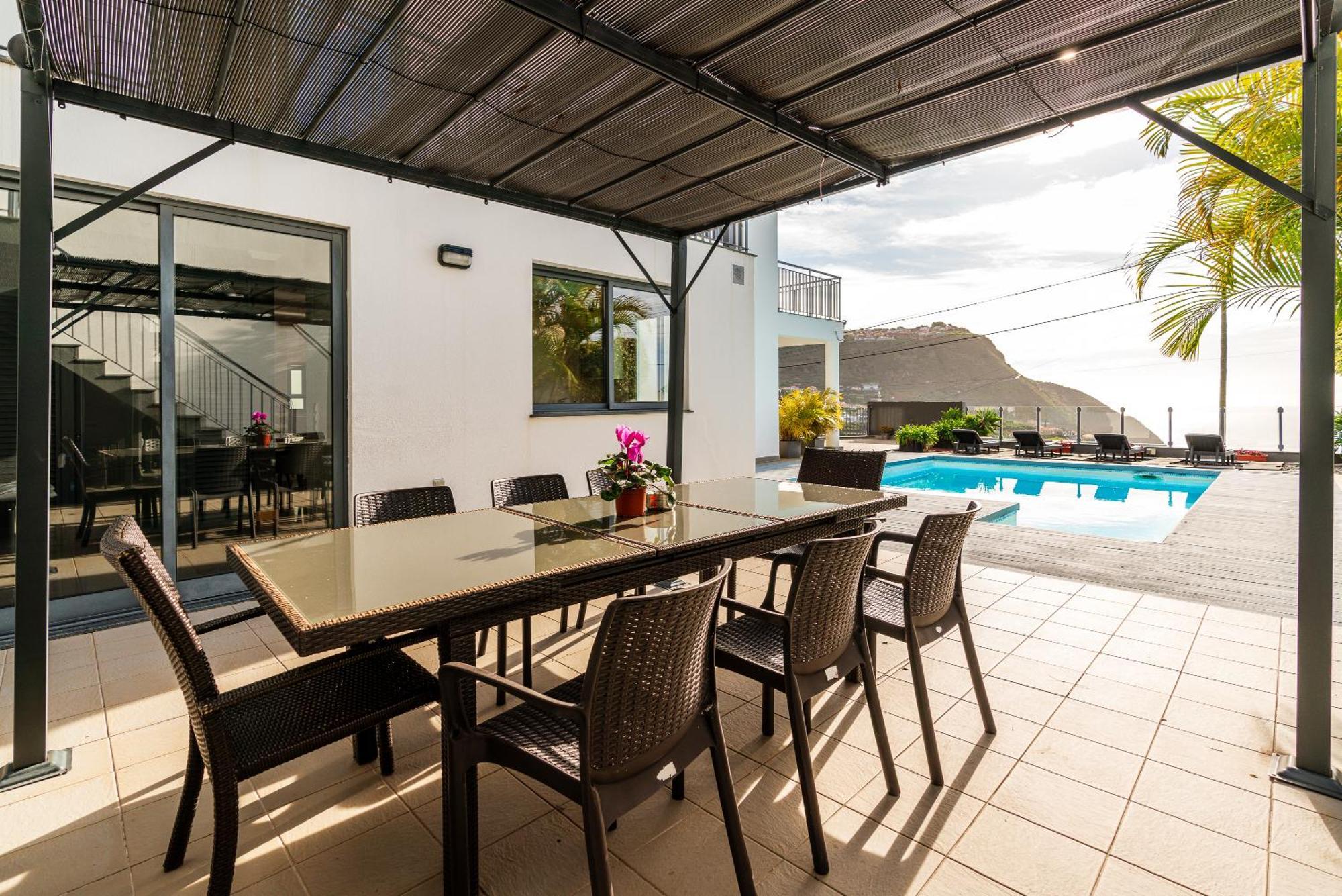 Villa Nunes, Big Holiday House With Private Pool Calheta  Exterior photo