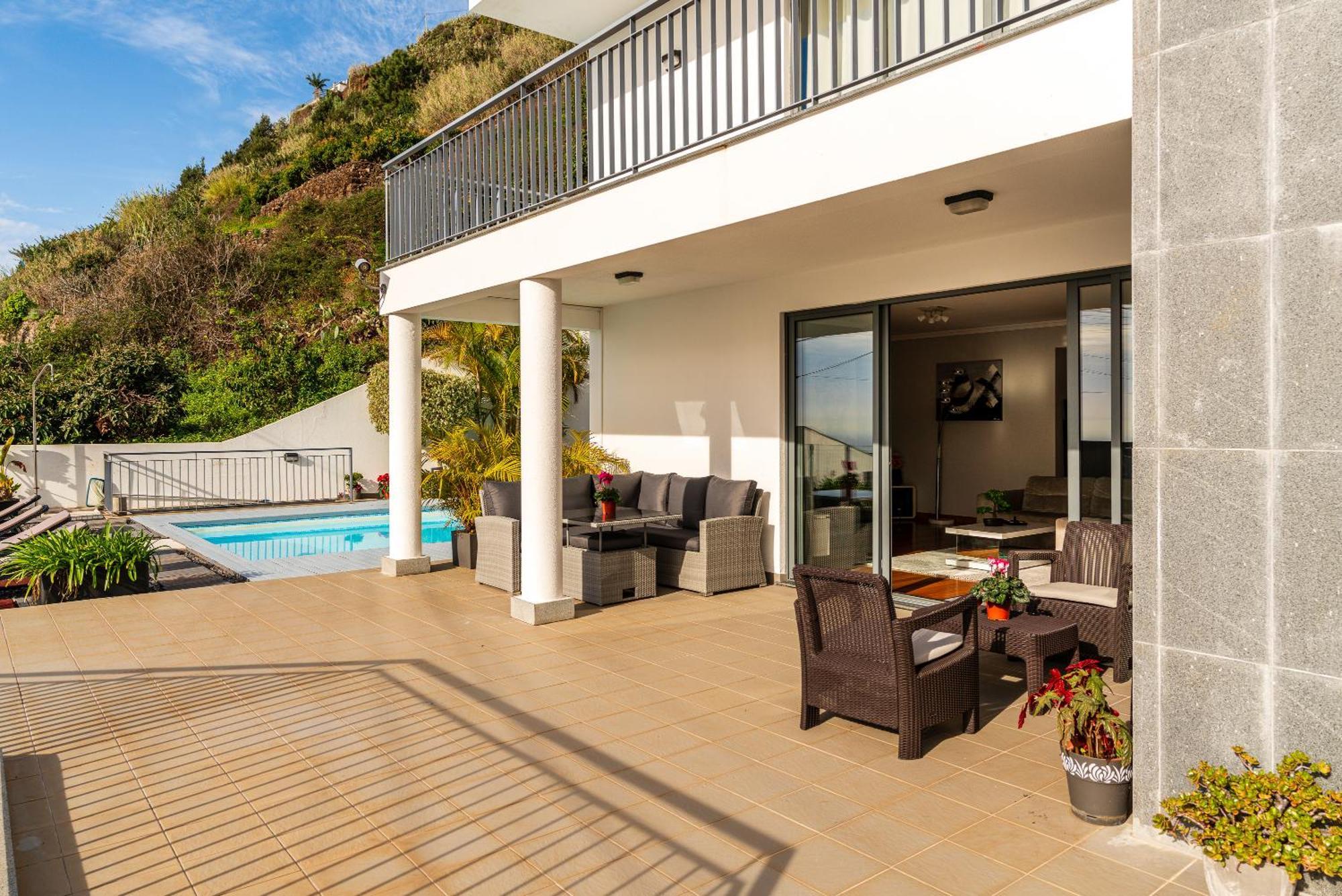 Villa Nunes, Big Holiday House With Private Pool Calheta  Exterior photo